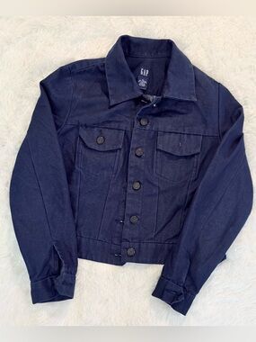 GAP Blue Denim Trucker Jacket Women's Size M Dark Wash Jean Coat Full Button